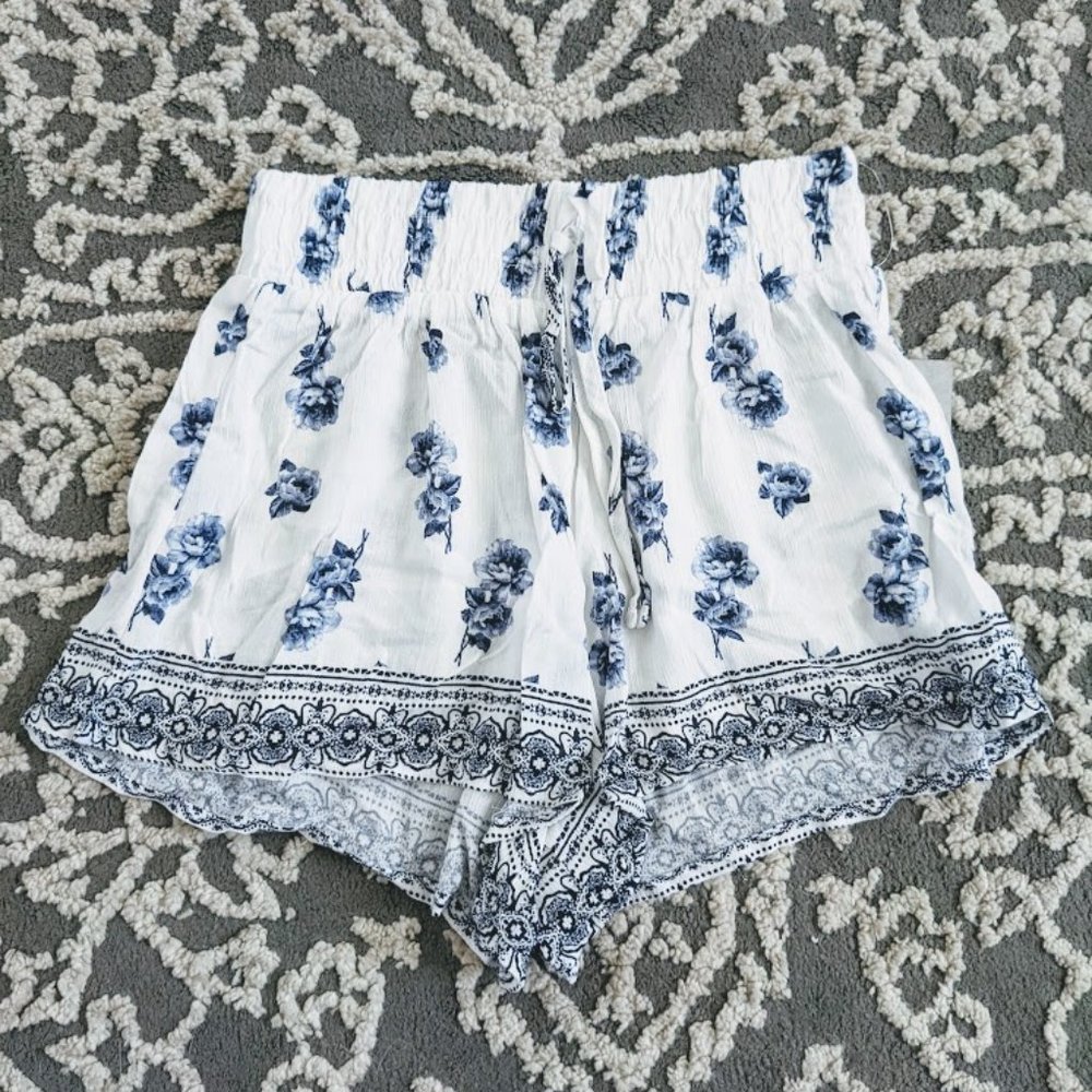 J for Justify Spring Summer Boho Shorts, XS, White 3/$20 - Picture 1 of 3